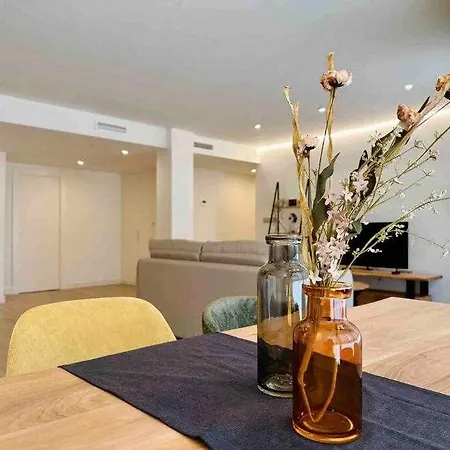 Pepes 3 & Parking Apartament